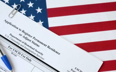 Ajuste de Estatus vs. Proceso Consular: ¿Cuál es la diferencia al solicitar la residencia?
